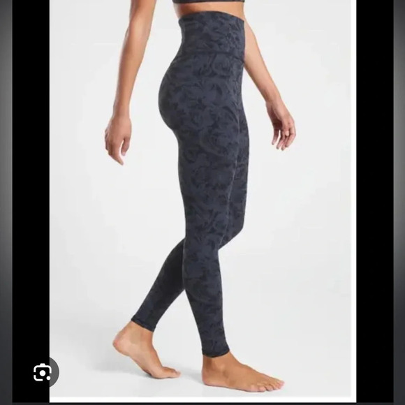 ATHLETA ELATION FLORAL TEXTURED TIGHT - Picture 1 of 6